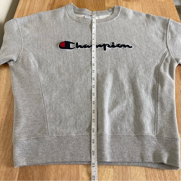 Vintage Champion Women’s Reverse Weave Logo Sweatshirt Size XS - Picture 9 of 10